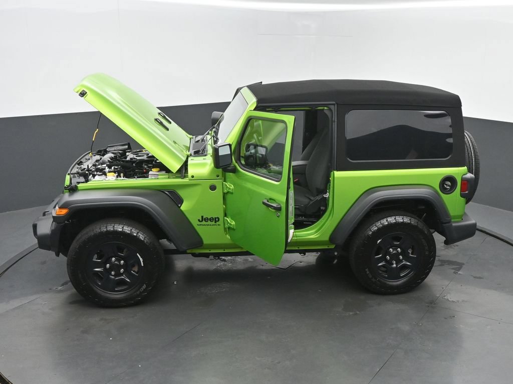 Used 2025 Jeep Wrangler Sport AWD/4WD image 60