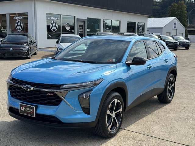 Used 2025 Chevrolet Trax RS w/ Sunroof Package