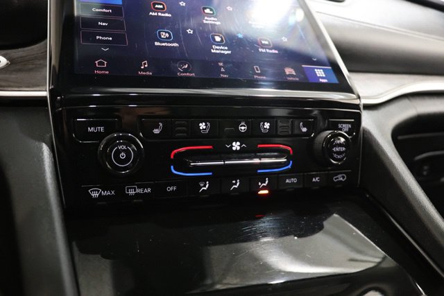 Used 2023 Jeep Grand Cherokee L Limited w/ Luxury Tech Group II AWD/4WD image 30