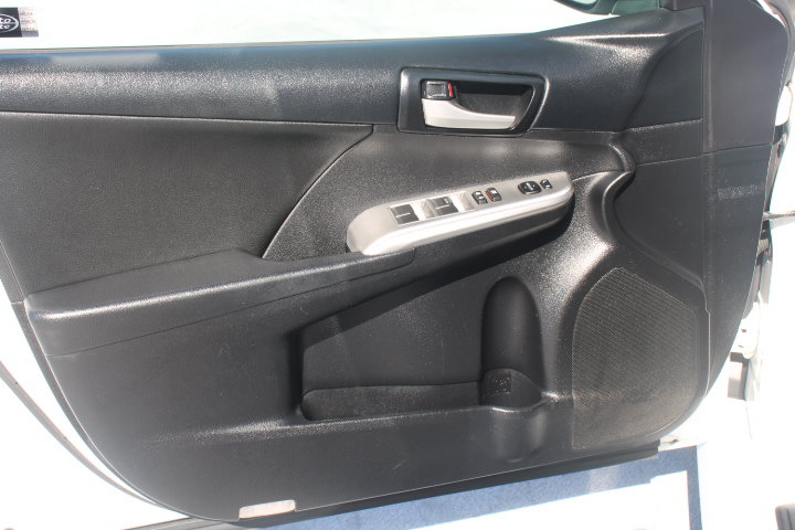Used 2014 Toyota Camry SE FWD image 10