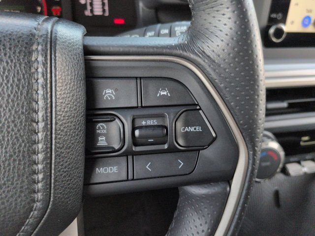 Used 2025 Toyota 4Runner SR5 RWD image 23
