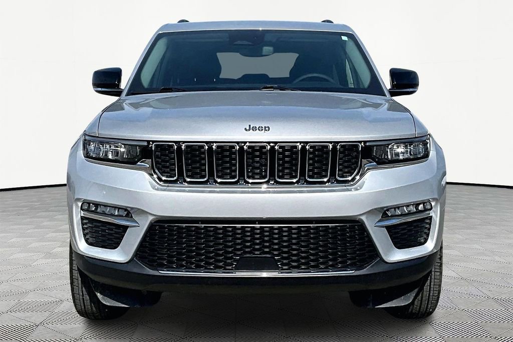 Used 2023 Jeep Grand Cherokee Limited image 3