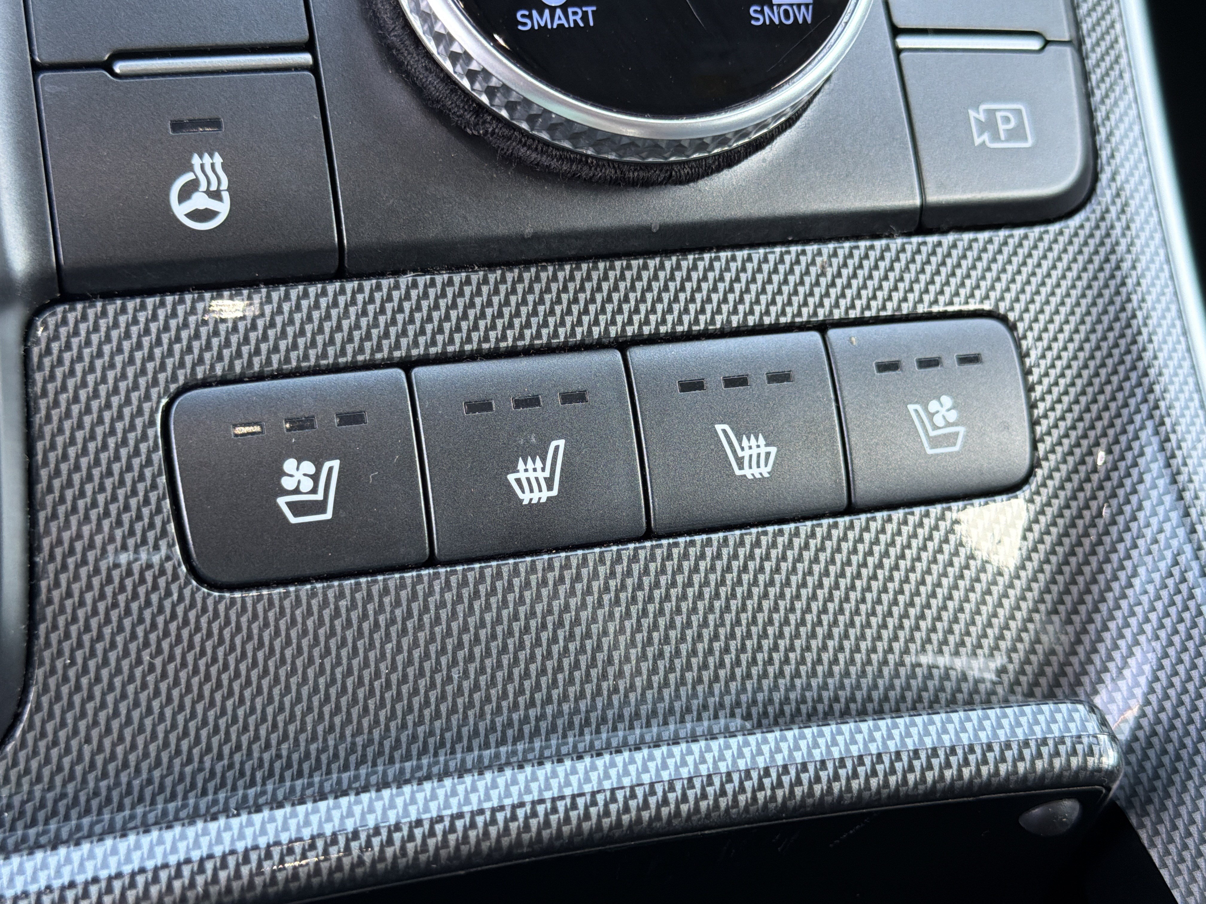 Used 2023 Hyundai Santa Fe Limited AWD/4WD image 26