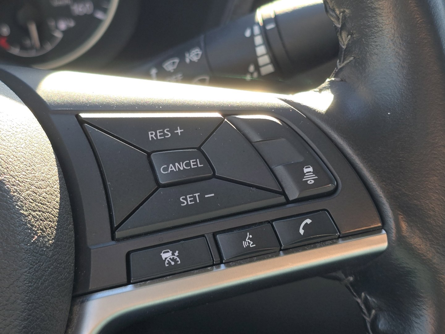 Used 2022 Nissan Sentra SV image 11