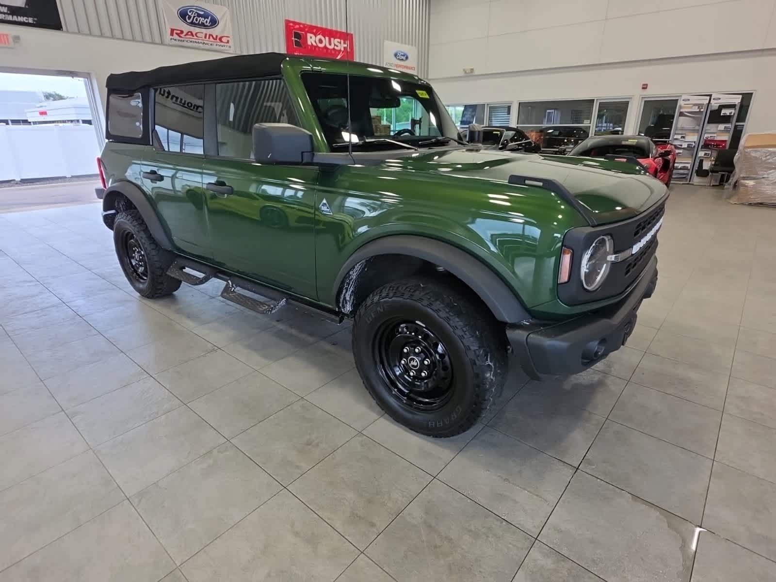 Certified 2023 Ford Bronco Black Diamond AWD/4WD image 5