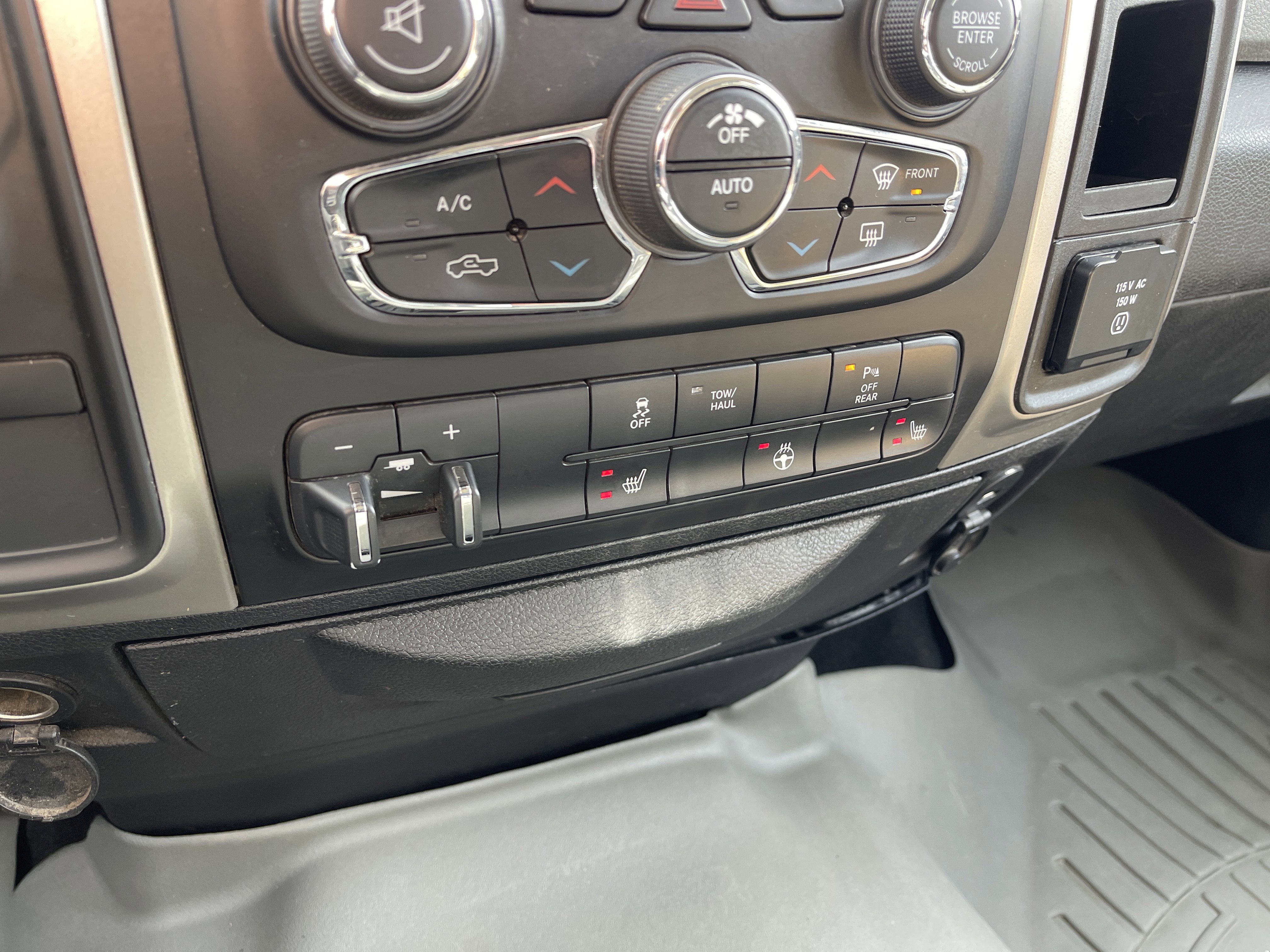 Used 2016 RAM 2500 Big Horn AWD/4WD image 27