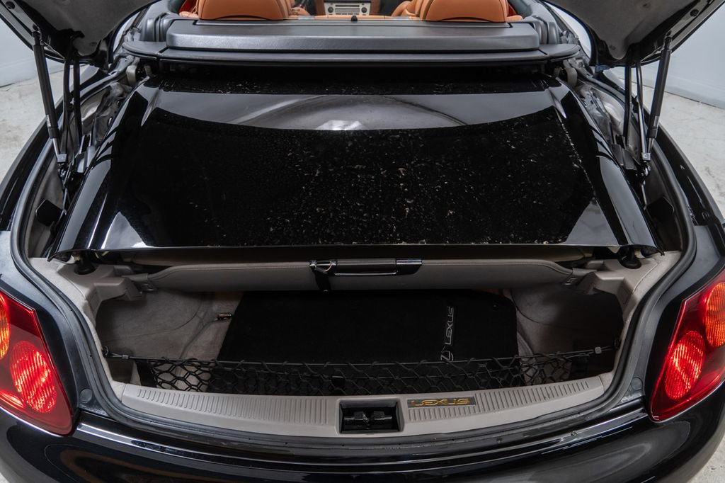 Used 2004 Lexus SC 430 Convertible RWD image 25
