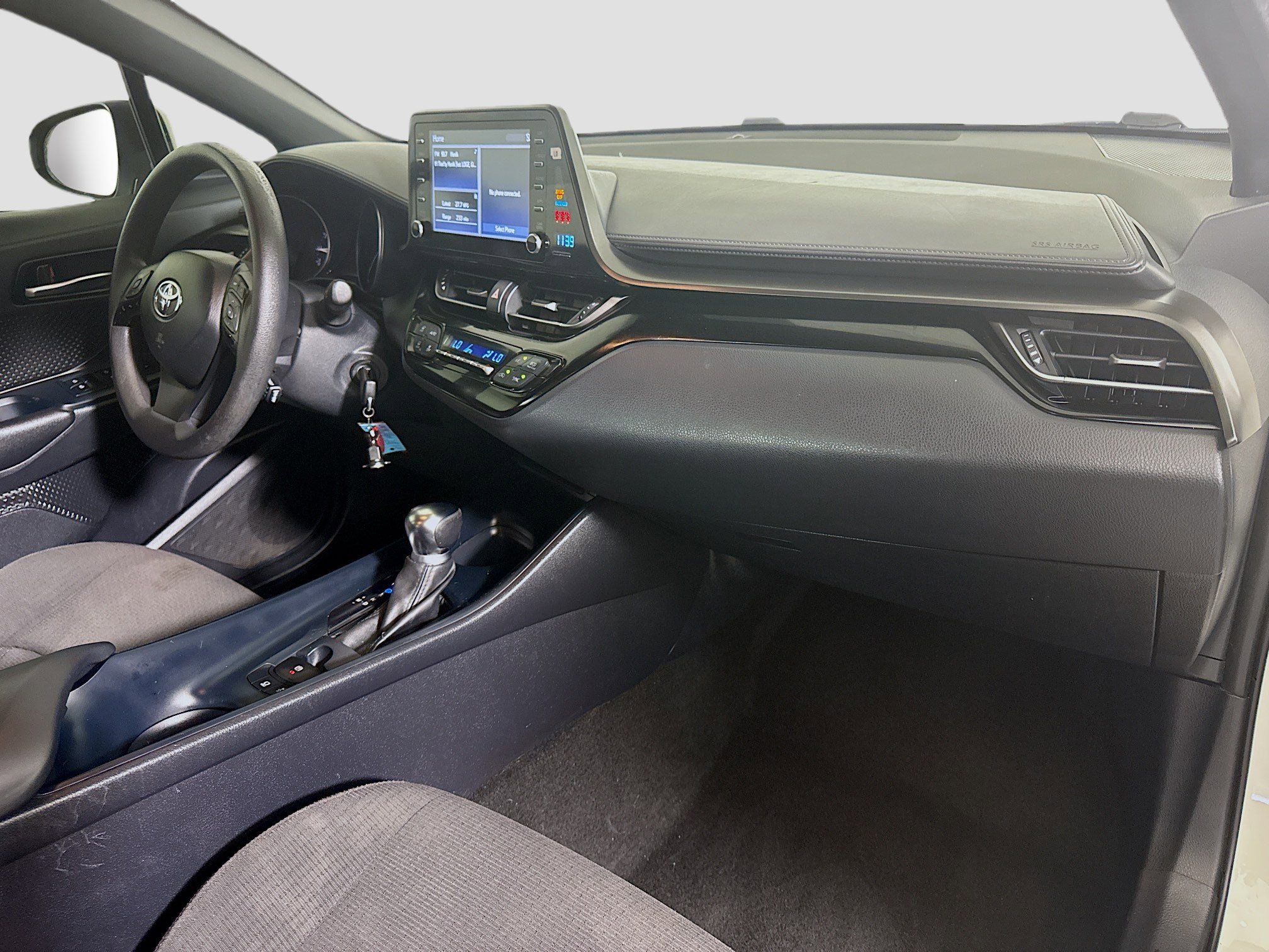 Used 2019 Toyota C-HR LE FWD image 29