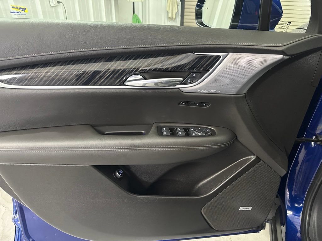 Certified 2025 Cadillac XT6 Premium Luxury FWD image 8