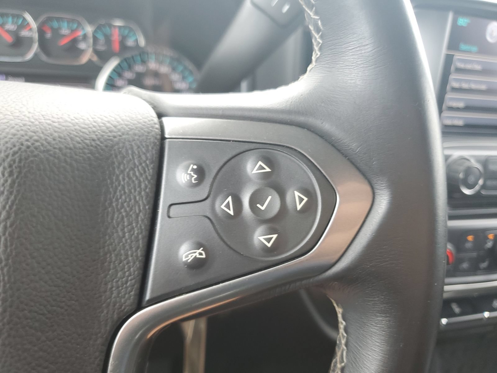 Used 2018 Chevrolet Silverado 1500 LT w/ All Star Edition AWD/4WD image 23