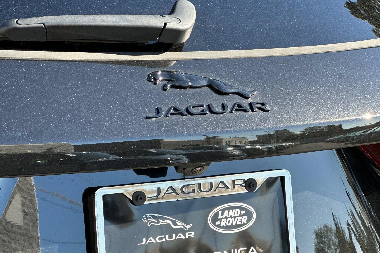 Used 2025 Jaguar F-PACE R-Dynamic S AWD/4WD image 22