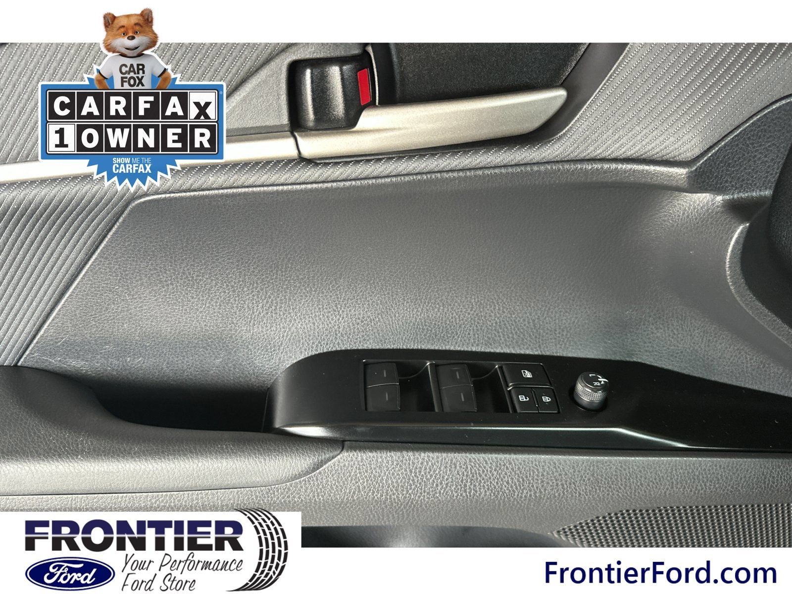 Used 2025 Toyota Camry SE FWD image 12