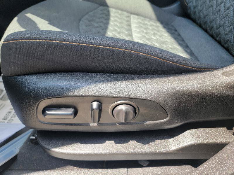 Used 2022 Chevrolet Equinox LT w/ Driver Convenience Package FWD image 13