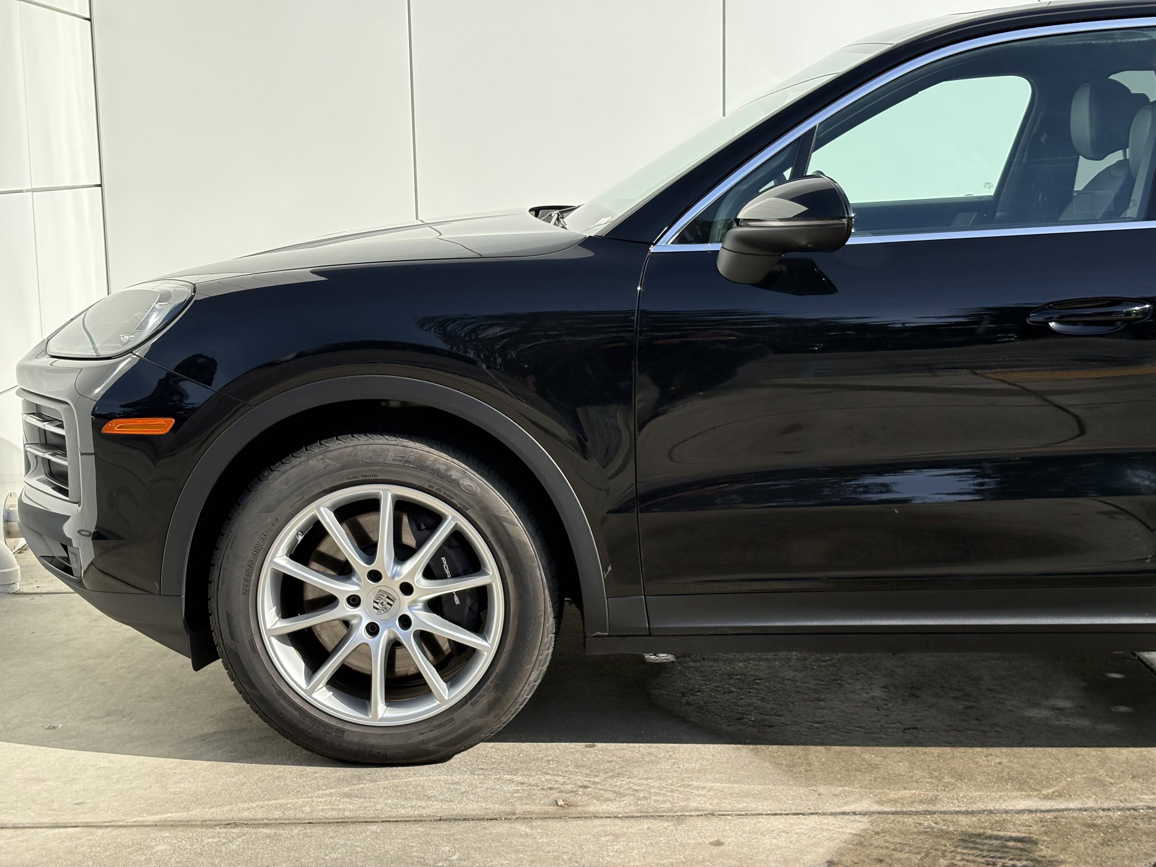 Used 2024 Porsche Cayenne image 5