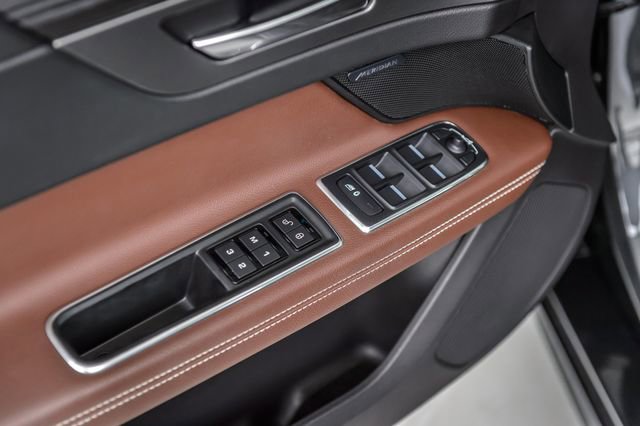 Used 2018 Jaguar XF S image 48