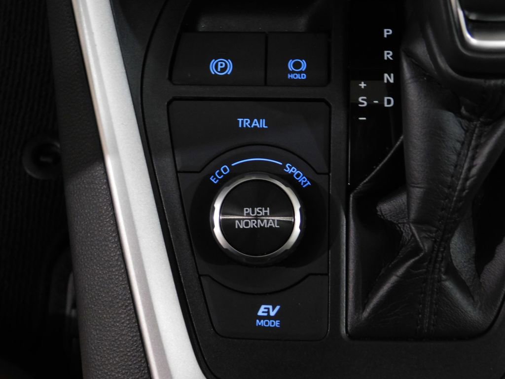 Used 2020 Toyota RAV4 Limited w/ Carpet Mat Package image 49