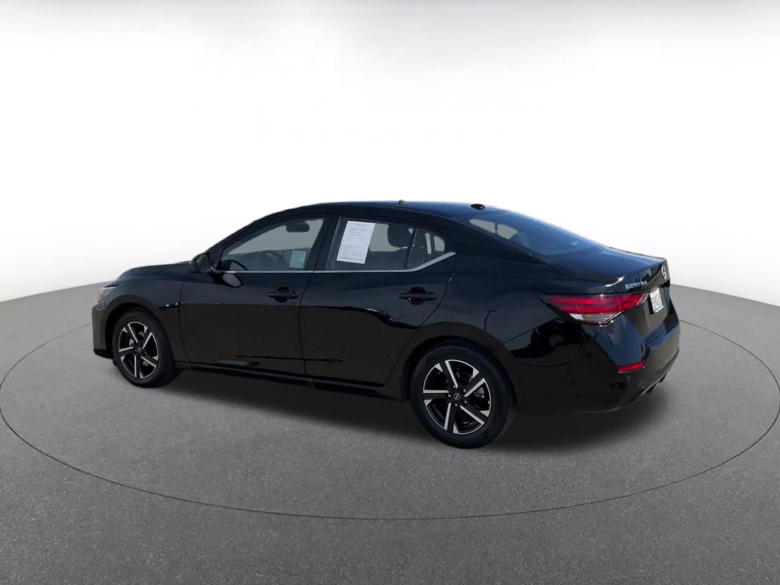 Used 2025 Nissan Sentra SV image 10