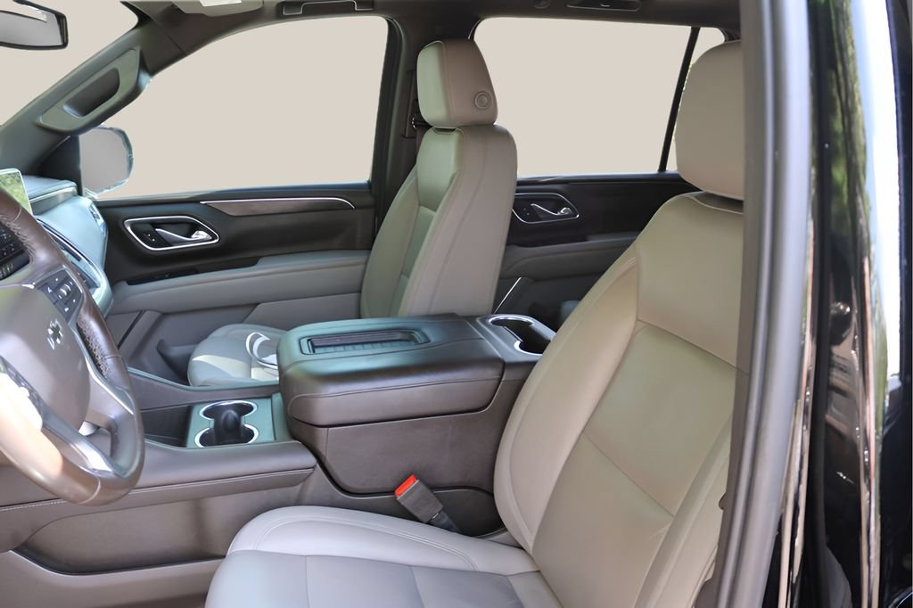 Used 2021 Chevrolet Suburban Z71 w/ Luxury Package AWD/4WD image 14