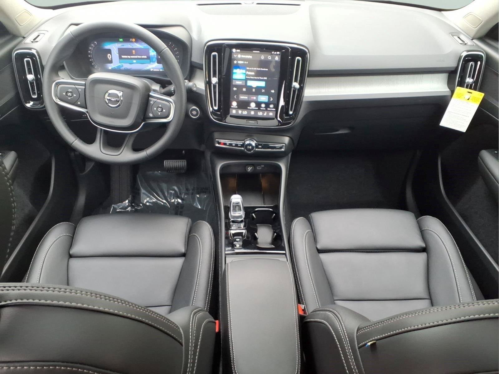 New 2026 Volvo XC40 B5 Plus w/ Climate Package AWD/4WD image 7