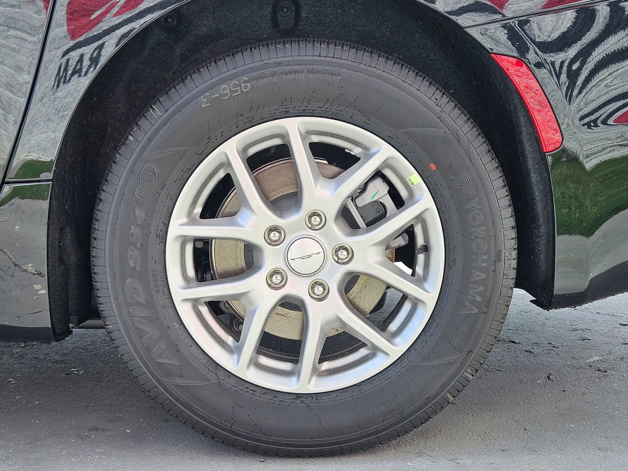 New 2027 Chrysler Pacifica Select FWD image 24