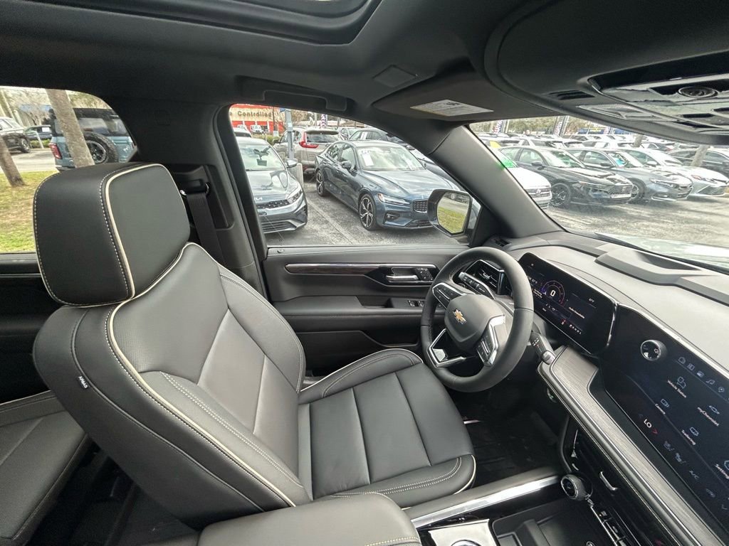 New 2026 Chevrolet Suburban Premier w/ Sun And Tow Package image 26