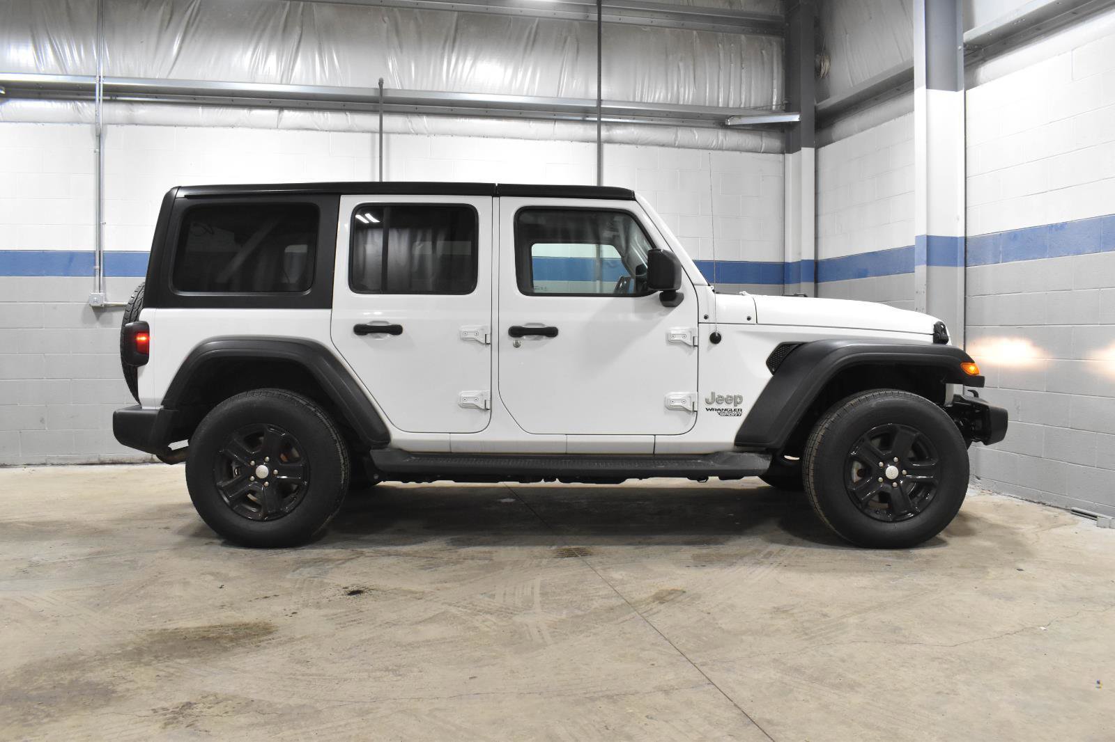 Used 2020 Jeep Wrangler Unlimited Sport S image 24