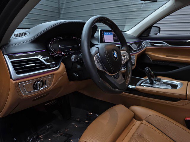 Used 2022 BMW 740i xDrive w/ Premium Package AWD/4WD image 10