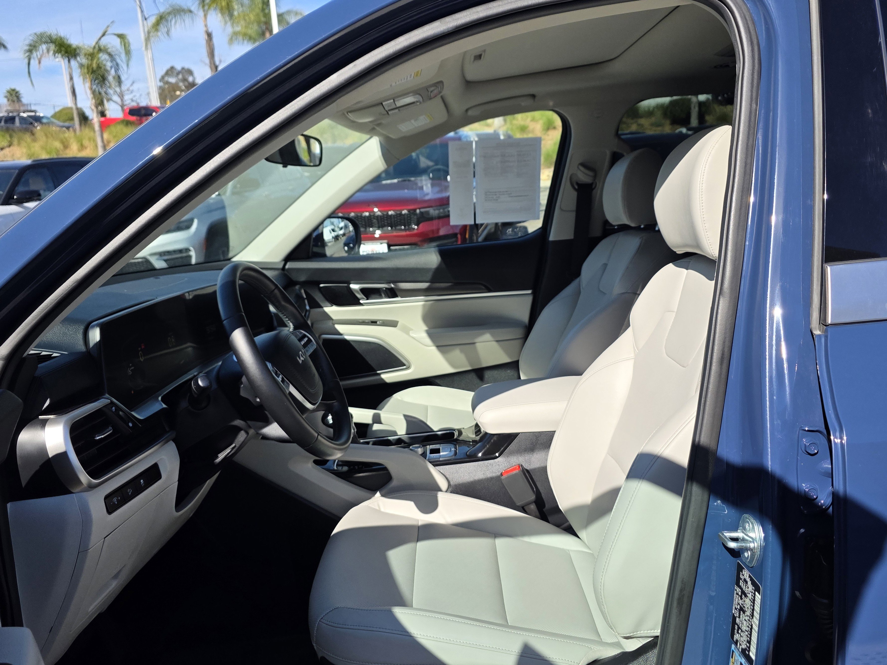 Used 2023 Kia Telluride S w/ S Sunroof Package image 12