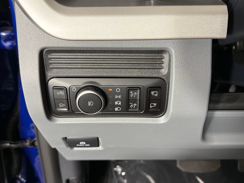 New 2026 Ford F350 XLT w/ XLT Premium Package AWD/4WD image 15