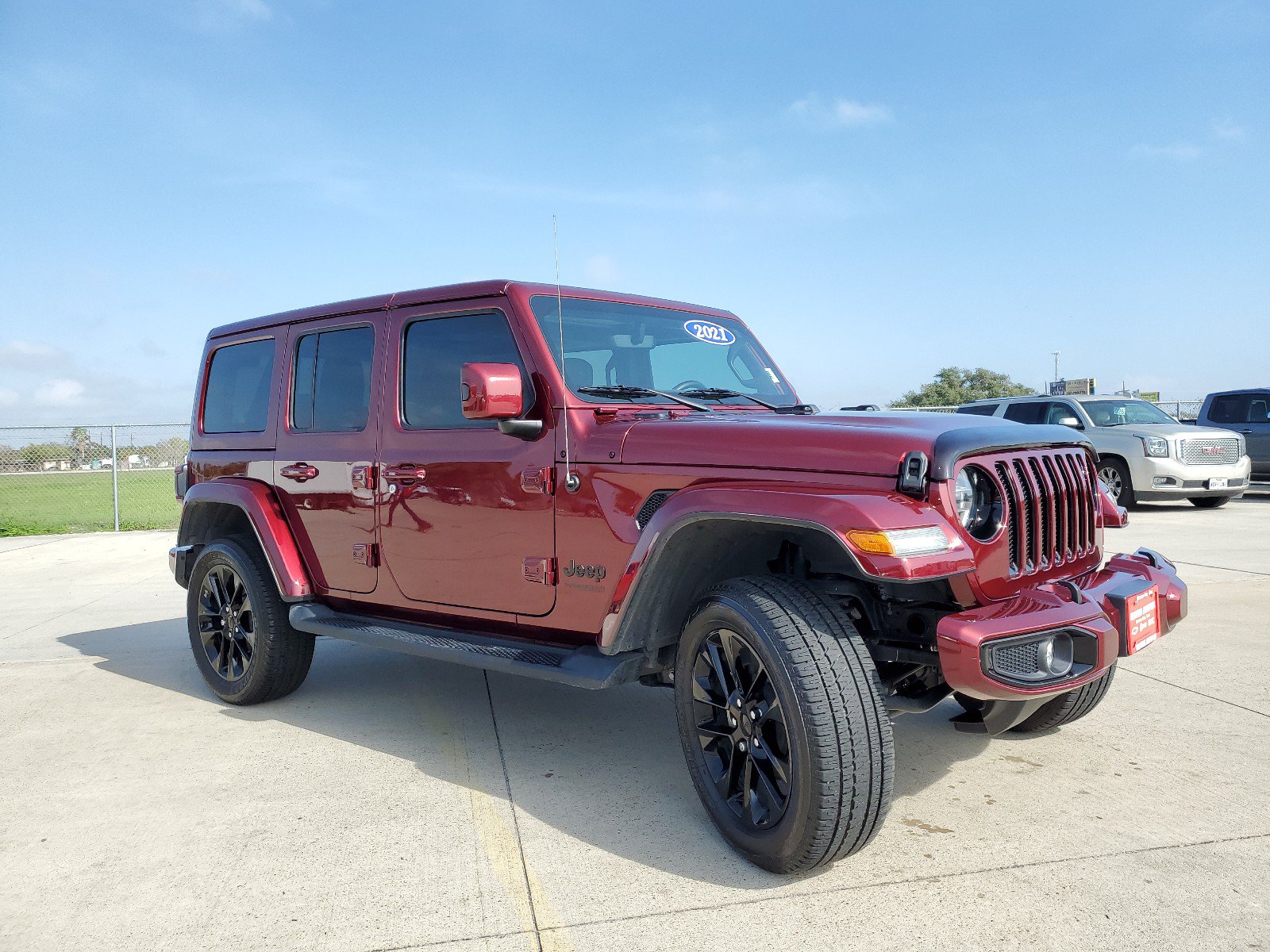 Used 2021 Jeep Wrangler Unlimited Sahara AWD/4WD image 3