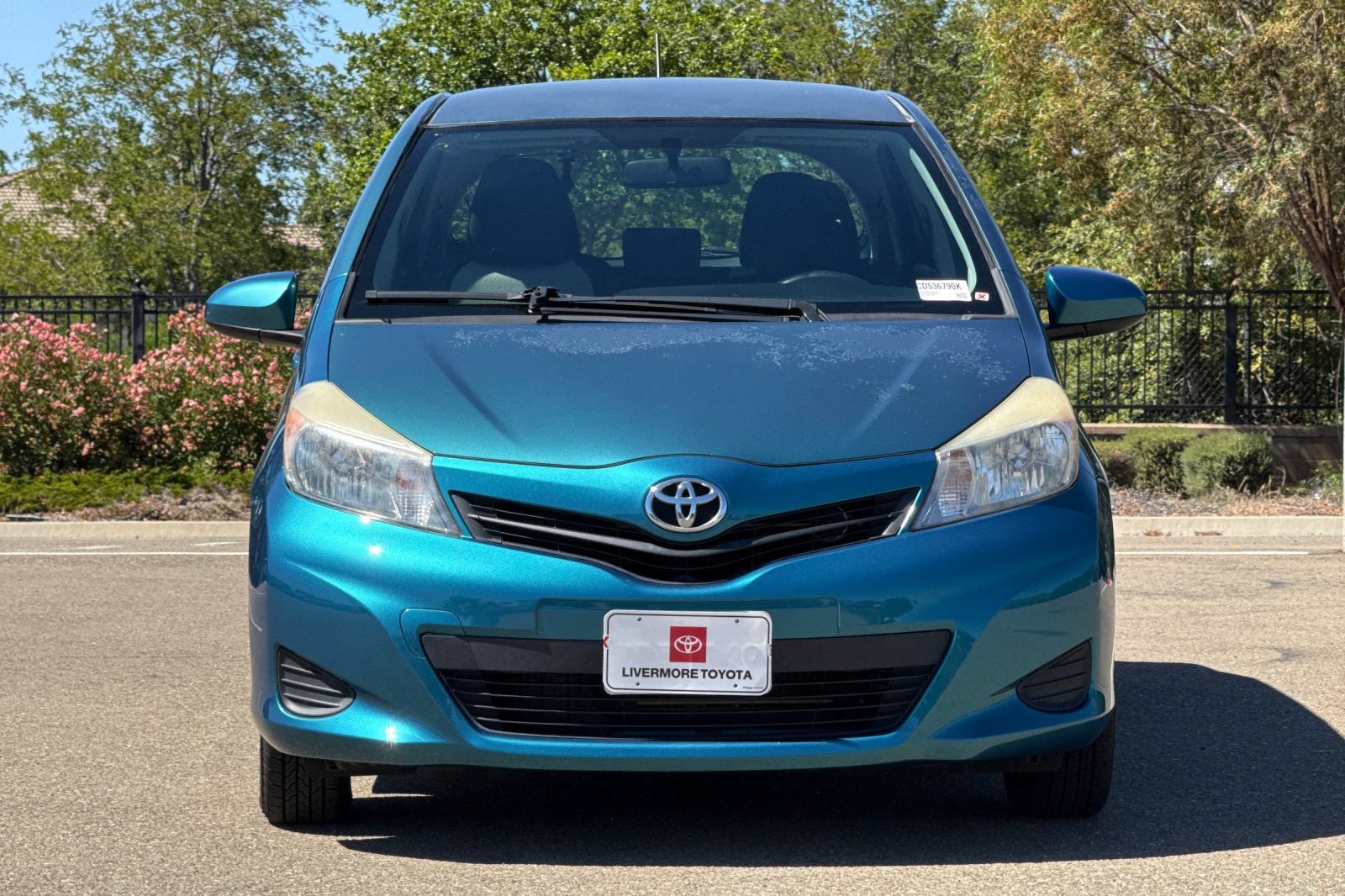 Used 2012 Toyota Yaris LE FWD image 9