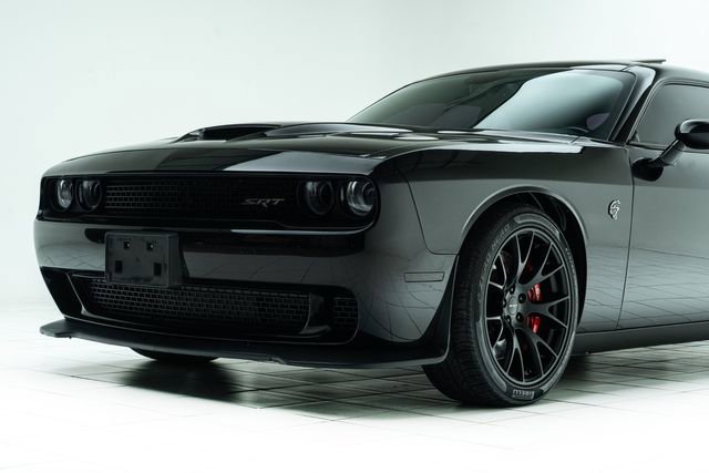 Used 2016 Dodge Challenger SRT Hellcat RWD image 11