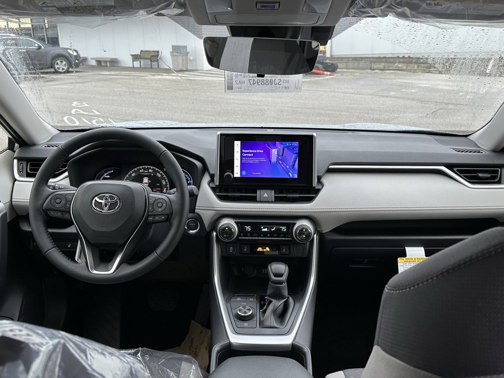 New 2025 Toyota RAV4 XLE image 19