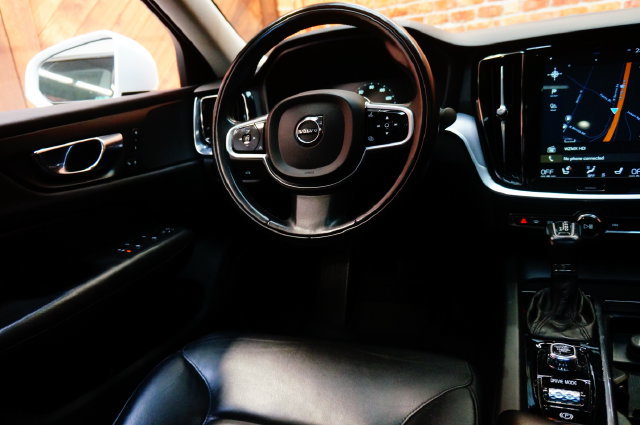 Used 2019 Volvo S60 T6 Momentum AWD/4WD image 14