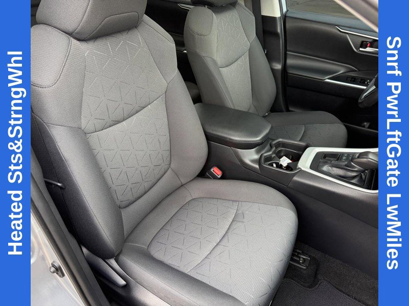 Used 2021 Toyota RAV4 XLE w/ Convenience Package AWD/4WD image 11