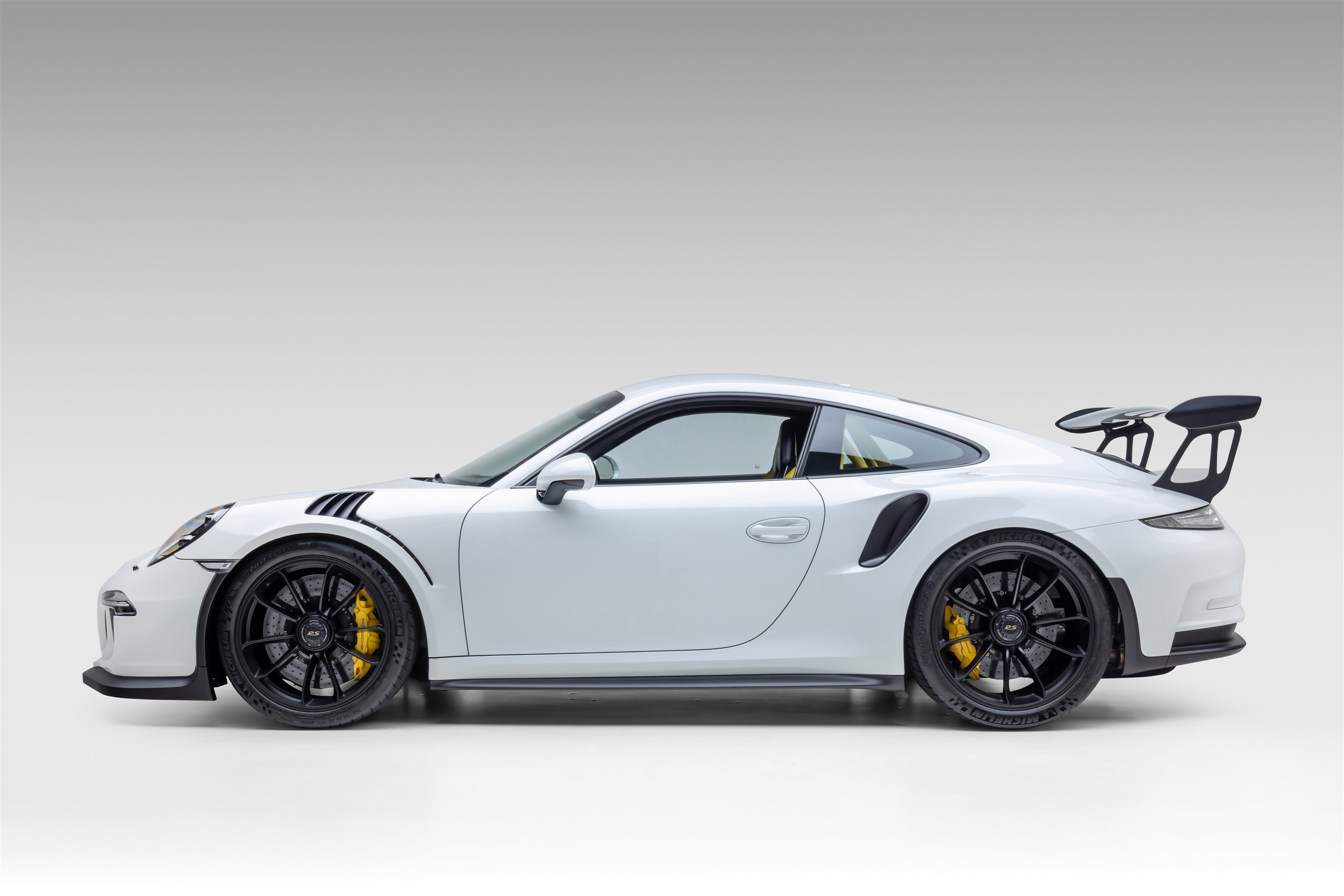Used 2016 Porsche 911 GT3 RS image 5