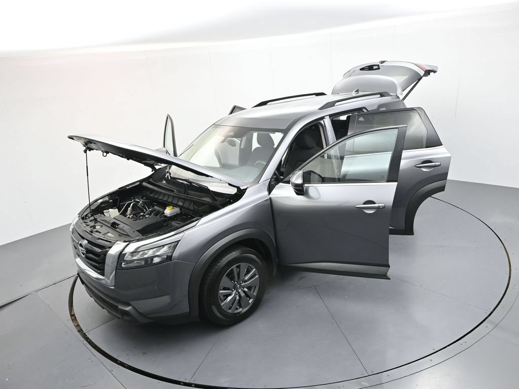 Used 2025 Nissan Pathfinder SV FWD image 34