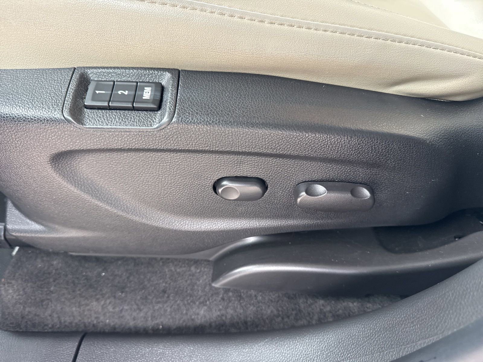 Used 2017 Buick Encore Premium w/ Experience Buick Package image 21