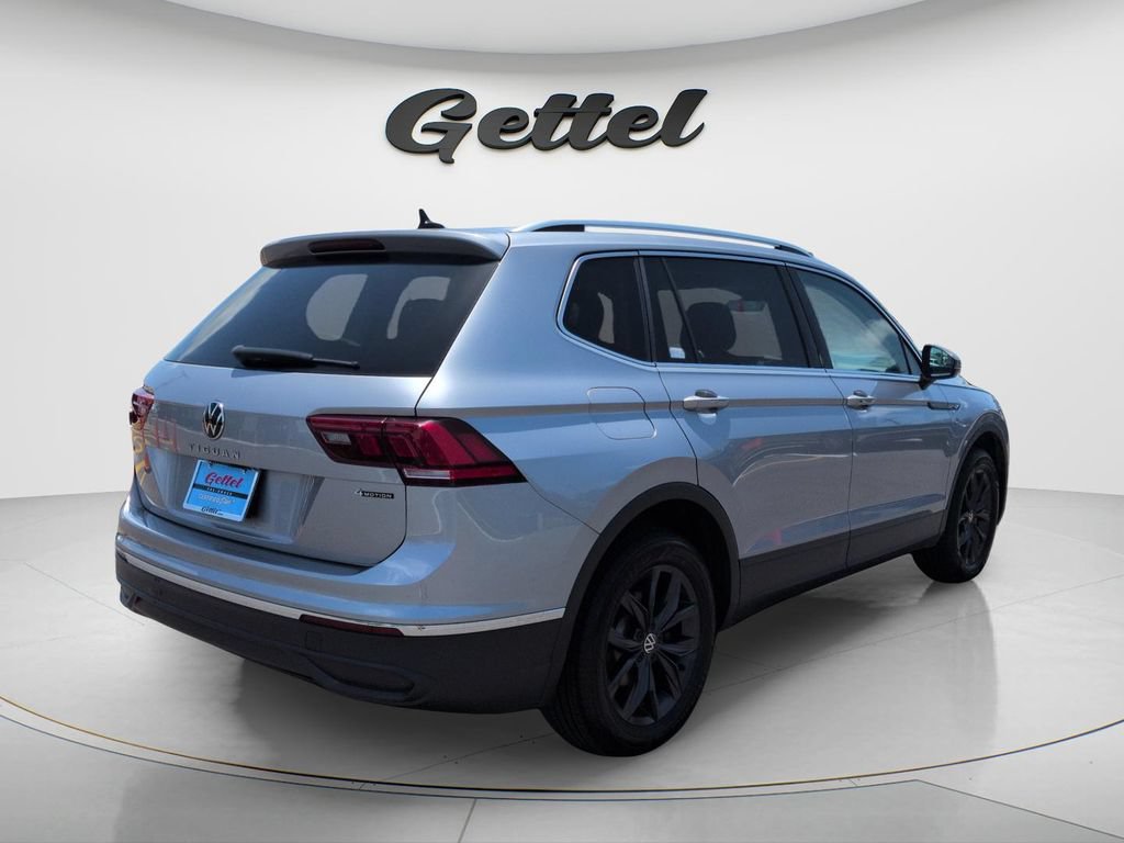 Used 2024 Volkswagen Tiguan SE AWD/4WD image 5