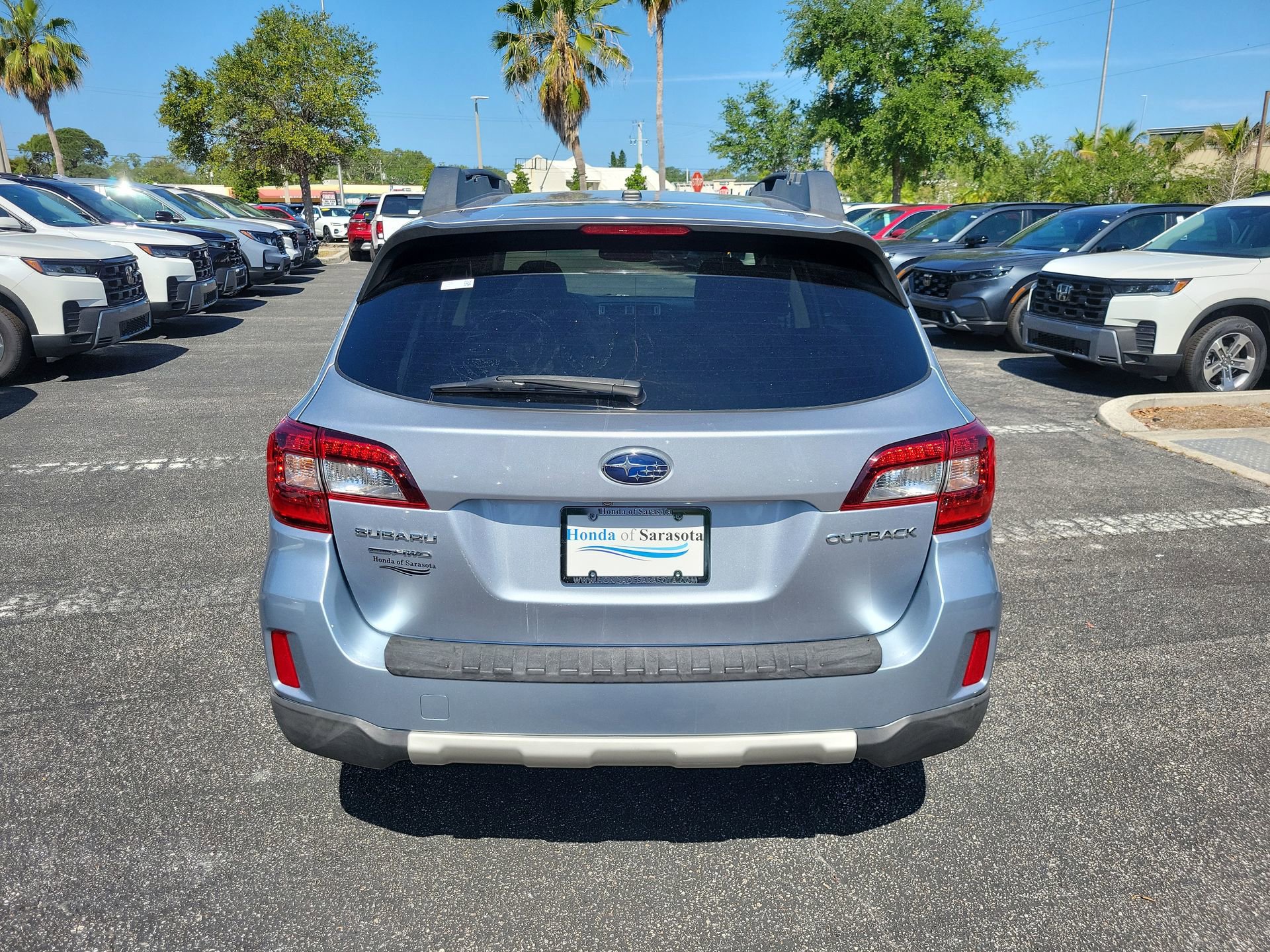 Used 2015 Subaru Outback 2.5i Limited AWD/4WD image 7