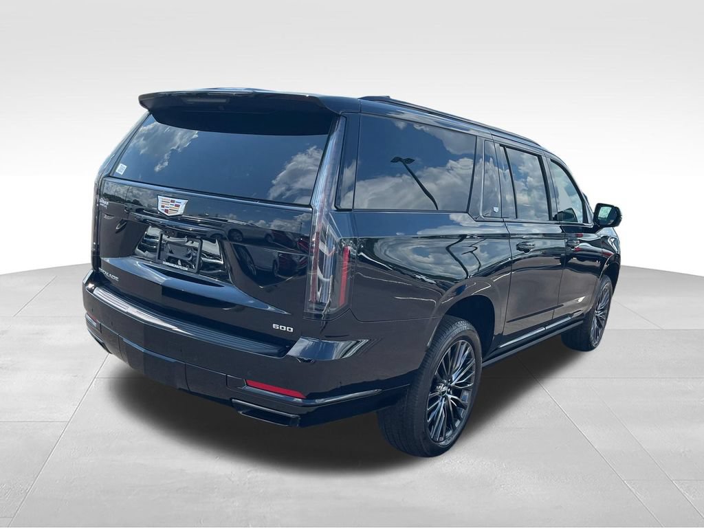 Used 2026 Cadillac Escalade ESV Platinum Sport AWD/4WD image 5