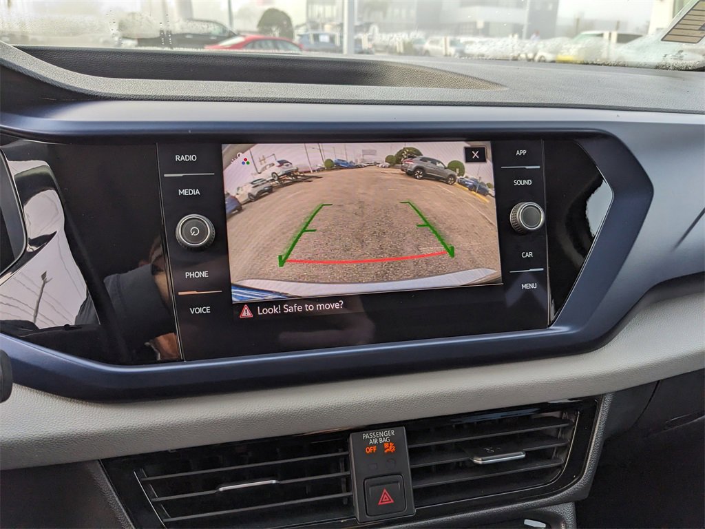 Certified 2023 Volkswagen Taos SE w/ Panoramic Sunroof Package image 26