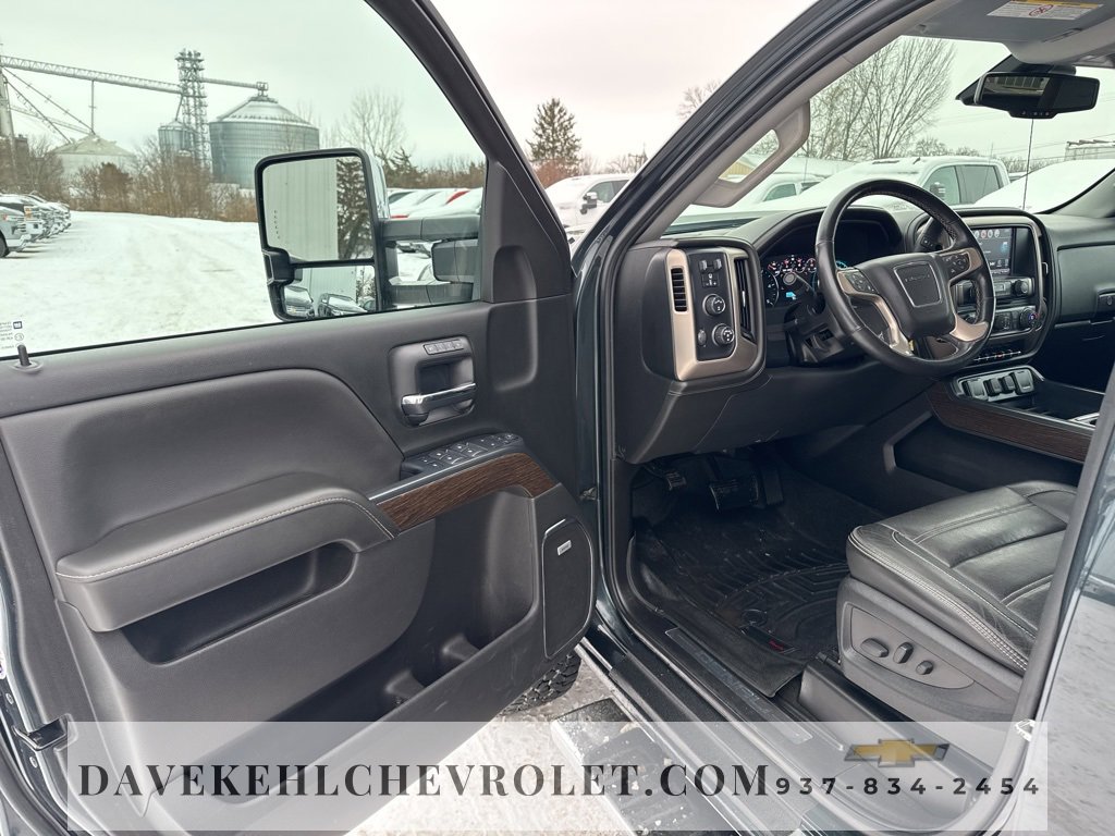 Used 2017 GMC Sierra 2500 Denali w/ Duramax Plus Package image 16
