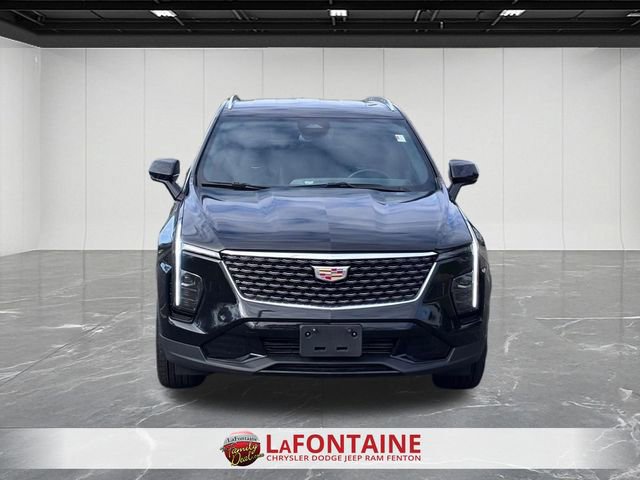 Used 2025 Cadillac XT4 Premium Luxury FWD image 8