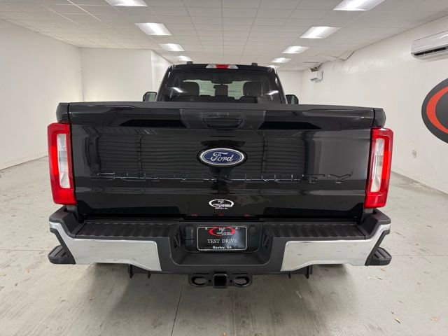 Used 2023 Ford F350 XLT image 7