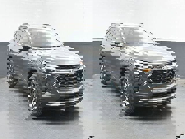 New 2026 Chevrolet Trax LT image 2