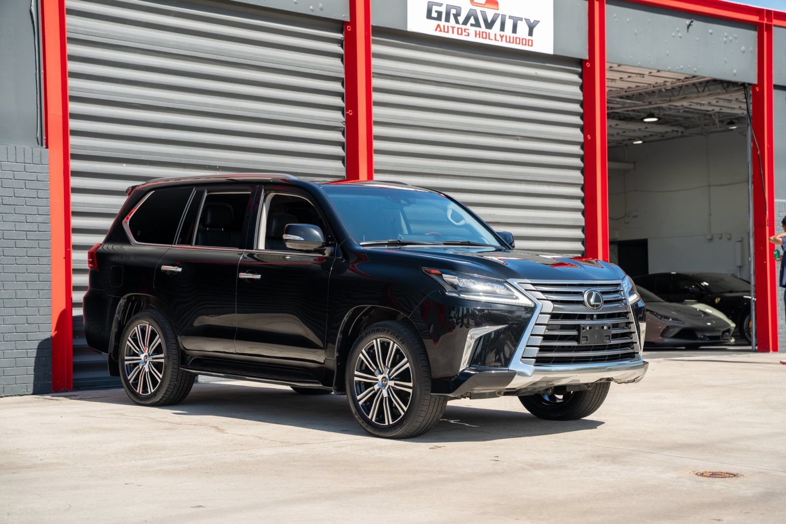 Used 2019 Lexus LX 570 4WD w/ Luxury Package image 6