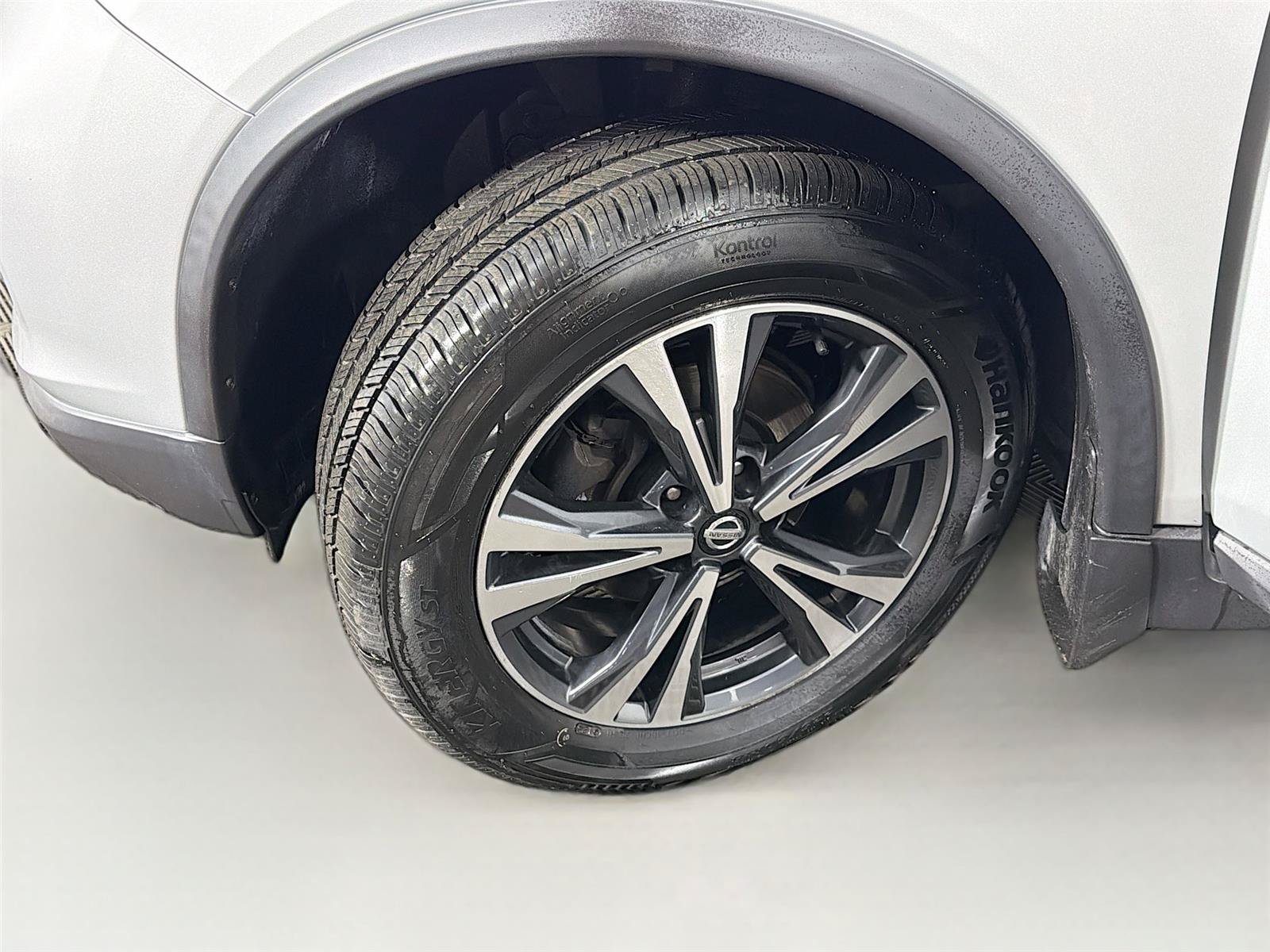 Used 2017 Nissan Rogue SL w/ SL Premium Package AWD/4WD image 37