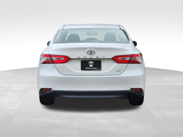 Used 2018 Toyota Camry LE FWD image 7