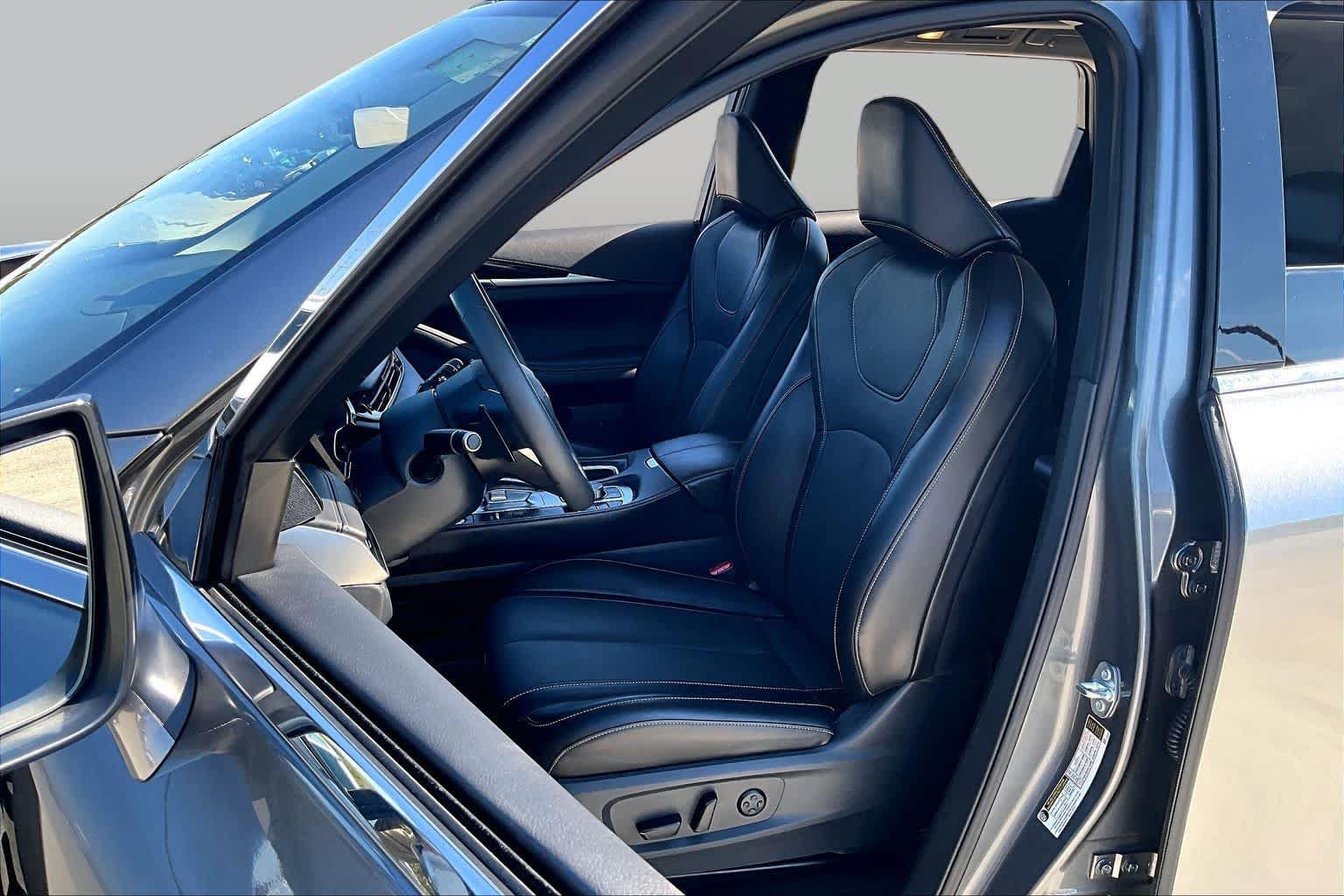 Used 2024 INFINITI QX60 Pure FWD image 8